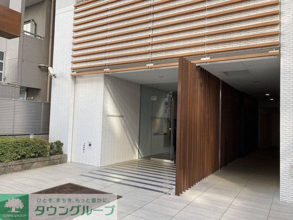 エントランス　エントランス