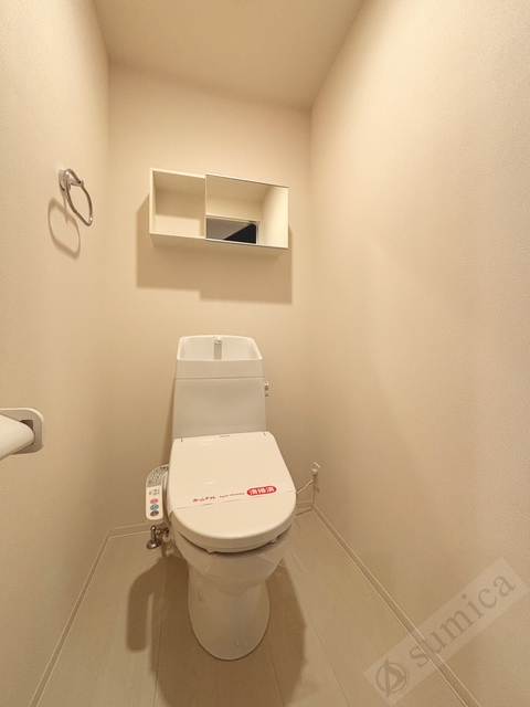 トイレ　温水洗浄便座付き♪♪