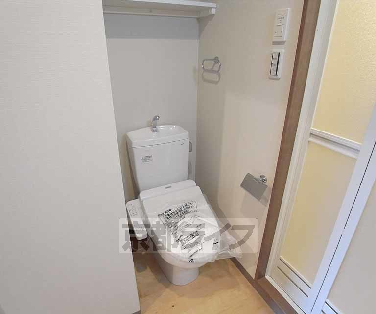 トイレ　意外と落ち着くヨーロピアントイレバス