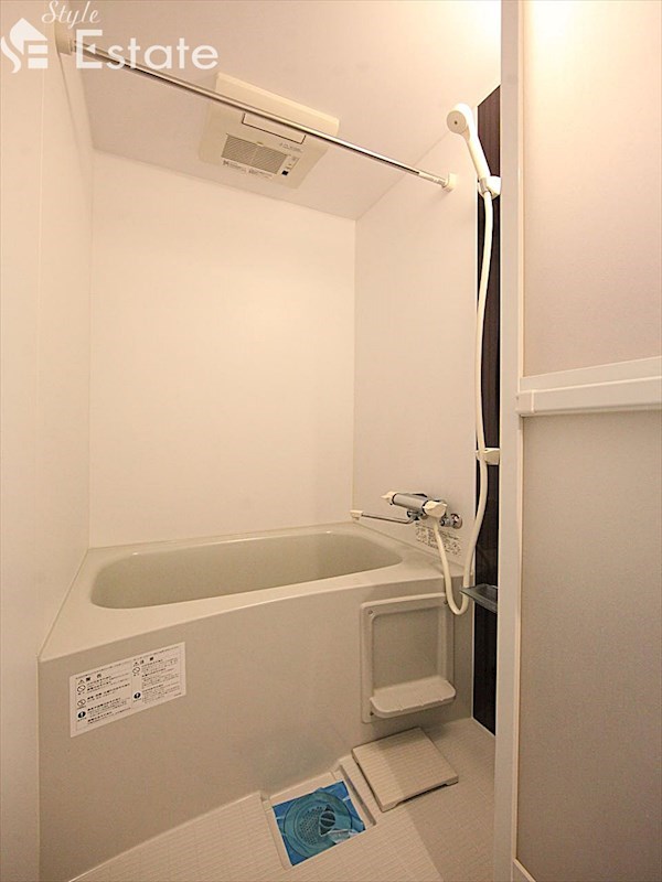 バス・シャワールーム　バスルーム