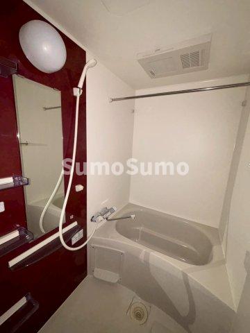 バス・シャワールーム　落ち着いた空間のお風呂です