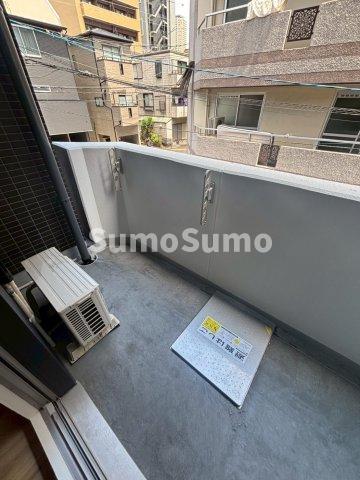 バルコニー　バルコニーからの眺めを楽しみながら食事をしませんか