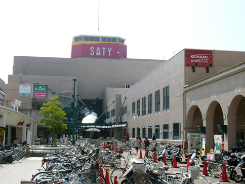 スーパー　イオン和泉府中店（スーパー）まで712m