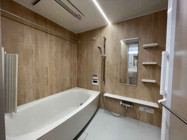 バス・シャワールーム　初期費用分割可★ご希望の場所まで無料送迎サービス付♪