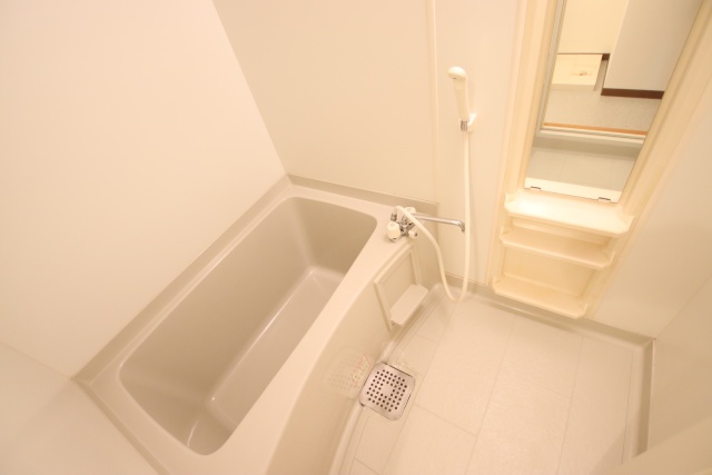 バス・シャワールーム　※別室の参考写真の為、現況優先です。