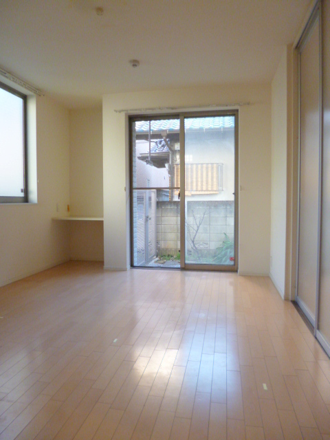 居室・リビング　１０.６帖のリビング