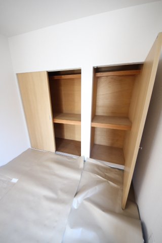 収納　※同タイプの別の部屋の写真です。