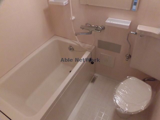 バス・シャワールーム　綺麗に掃除しておりますバスルーム