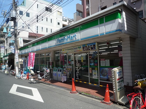 コンビニ　ファミリーマート 新丸子東一丁目店（コンビニ）まで112m