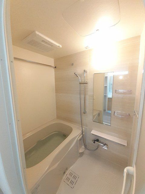 バス・シャワールーム　バス