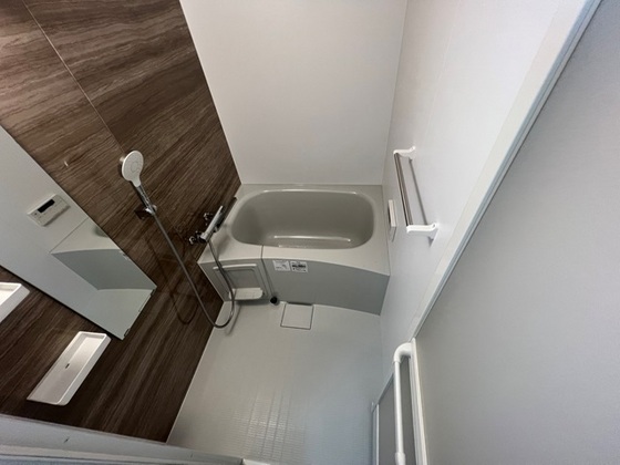 バス・シャワールーム　※別部屋の写真です