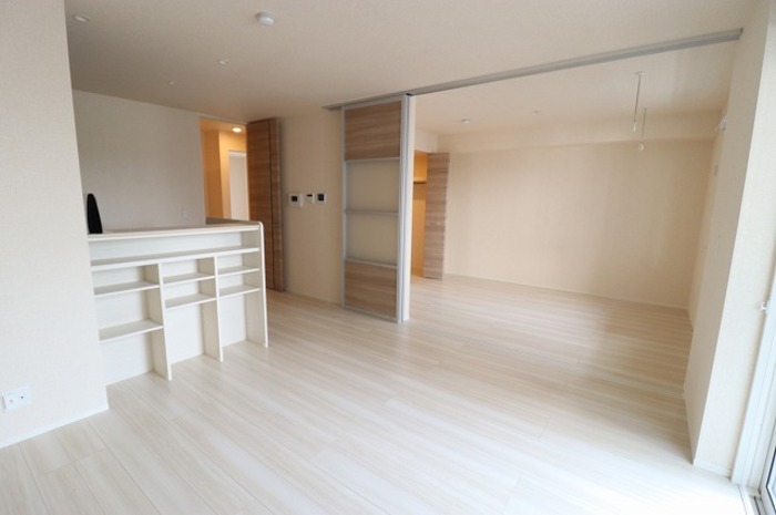 居室・リビング　リビングルーム １２．１帖