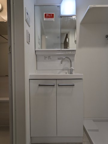 洗面設備　広い洗面スペース