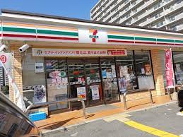 コンビニ　セブンイレブン栗東駅前店（コンビニ）まで386m