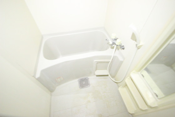 バス・シャワールーム　※別部屋の写真です