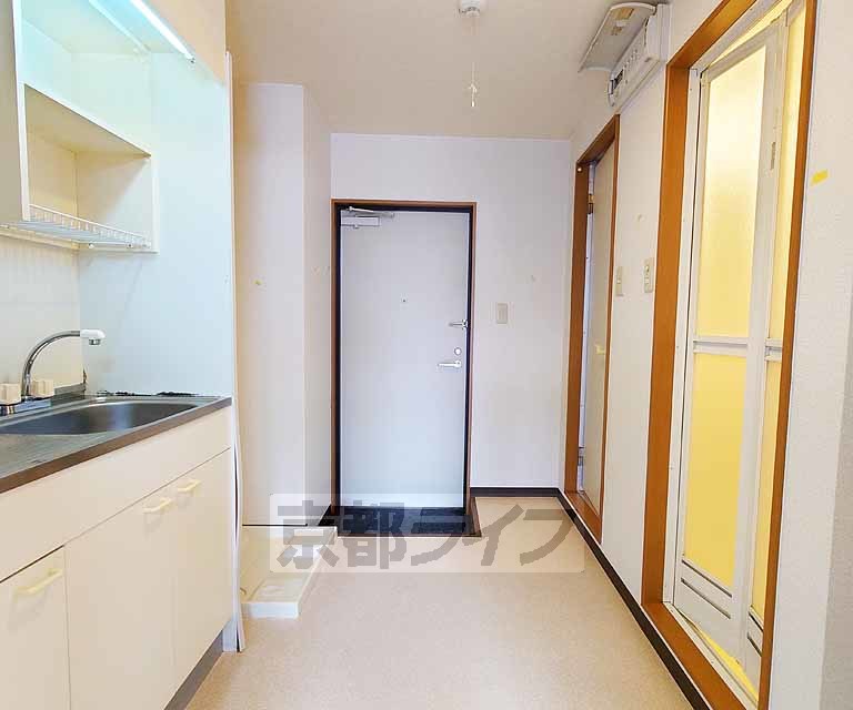 その他部屋・スペース　明るい廊下です