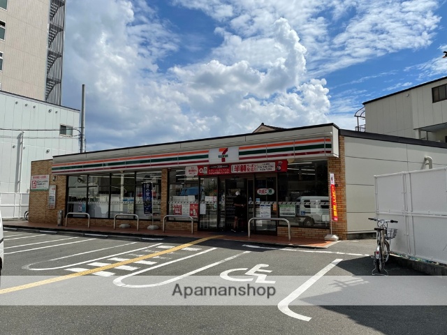 コンビニ　セブンイレブン（コンビニ）まで333m
