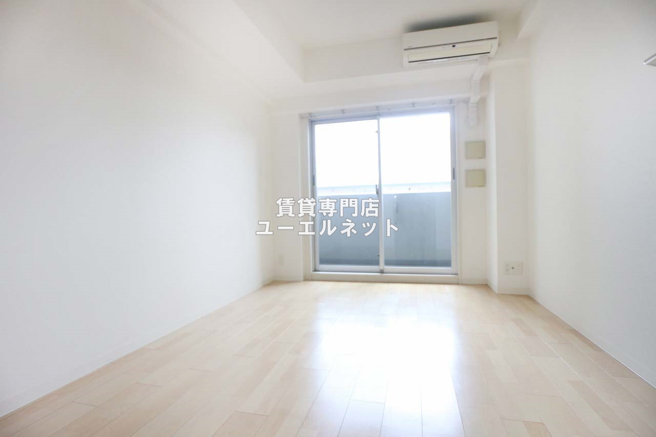 居室・リビング　ゆったりとくつろげる、落ち着きのある居室空間です