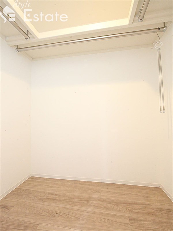 収納　ウォークインクローゼット