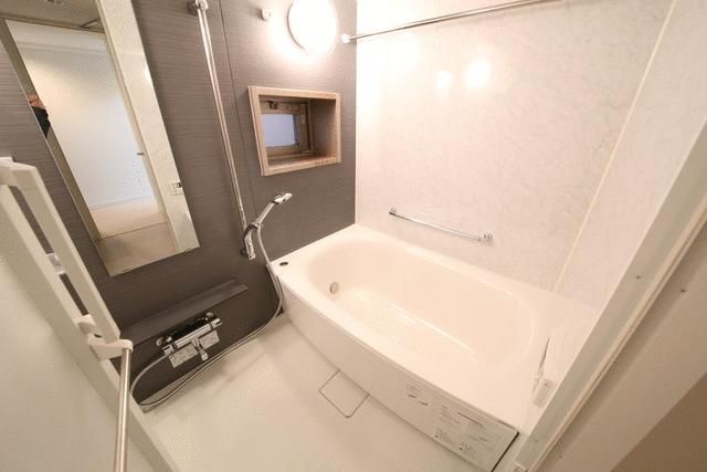 バス・シャワールーム　※別部屋写真参照