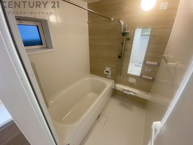 バス・シャワールーム　浴室乾燥・追い炊き機能付きで便利♪