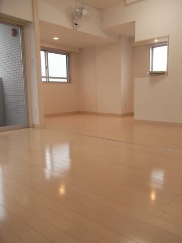 居室・リビング　洋室と合わせて16.6帖