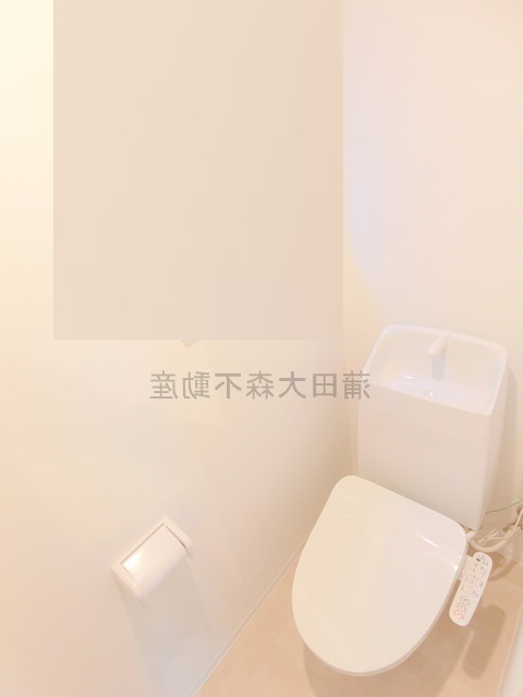 トイレ　温水洗浄便座付きのトイレ