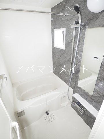 バス・シャワールーム　追い焚き付き！