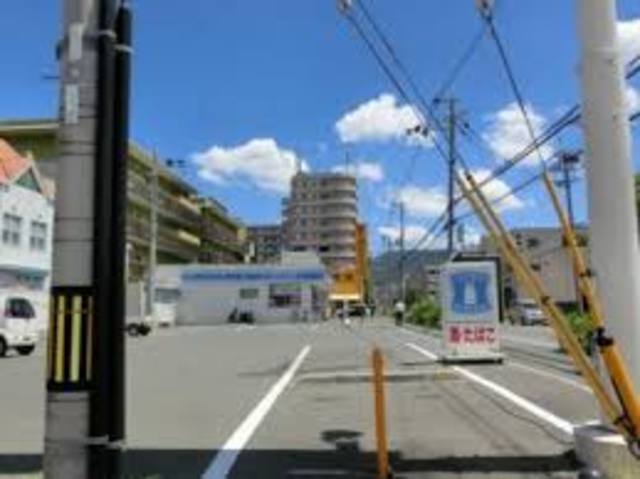 コンビニ　ローソン東大阪玉串町東店（コンビニ）まで438m
