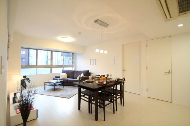 居室・リビング　１８．７帖の広々リビング