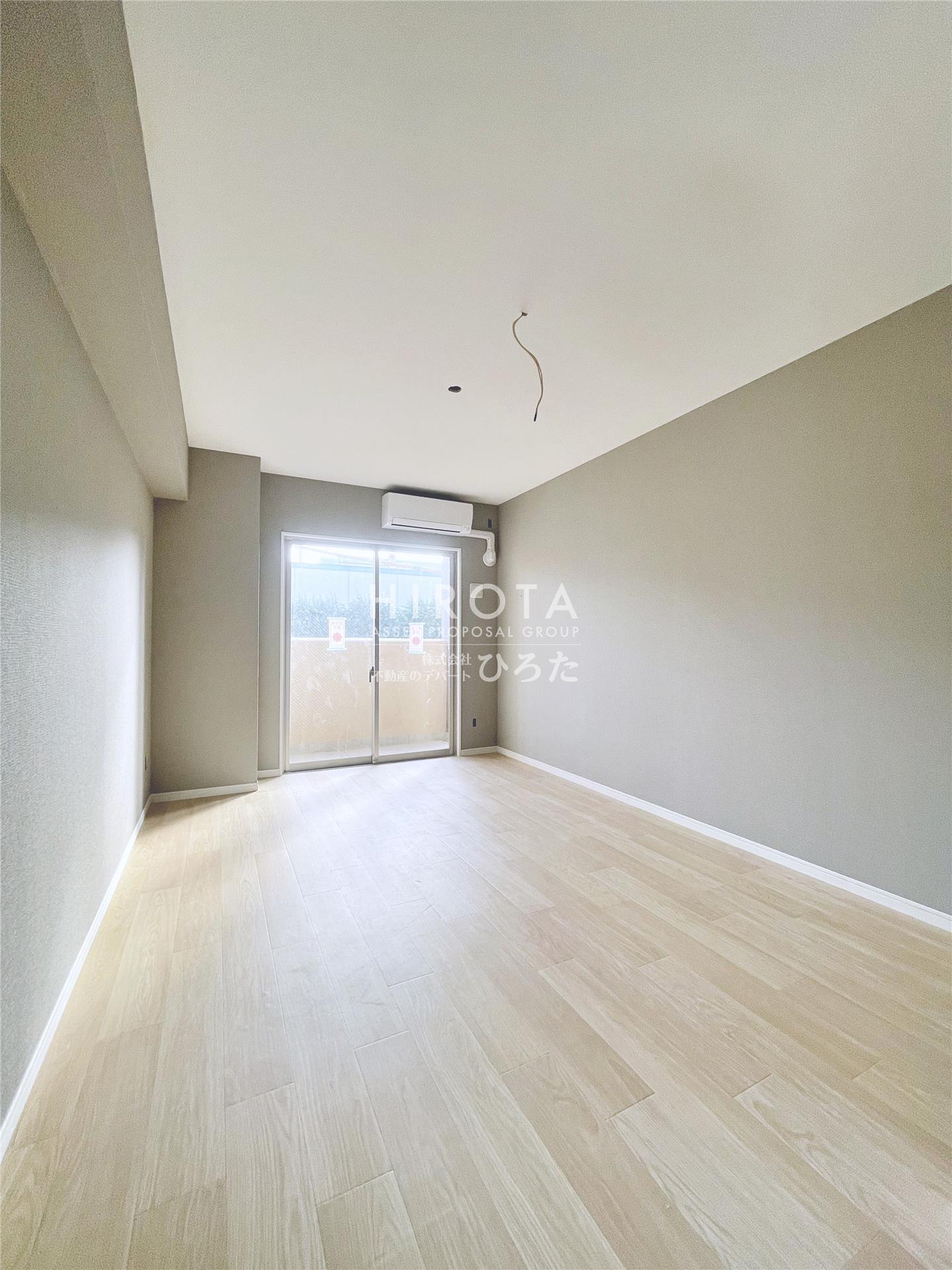 居室・リビング　建築中