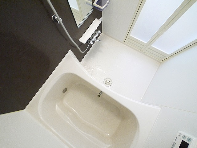 バス・シャワールーム　ゆったり過ごせるお風呂です