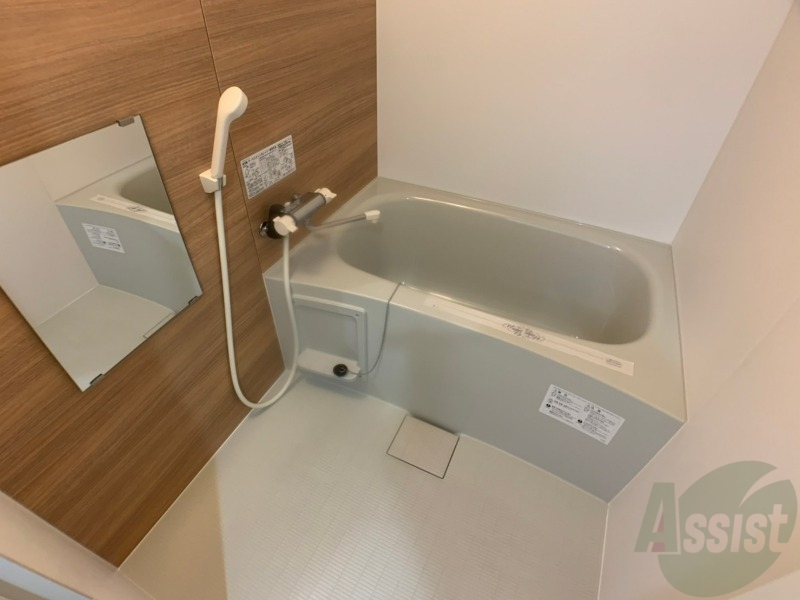 バス・シャワールーム　お風呂です。ゆっくりお風呂につかるのも体に良いですね～