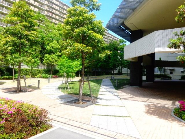 庭　エントランス庭