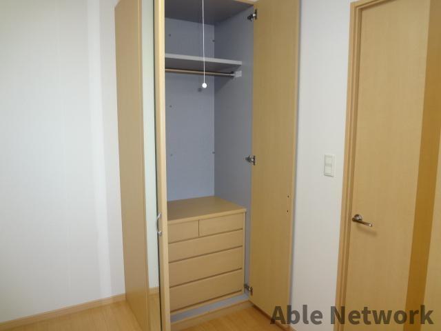 収納　洋室収納