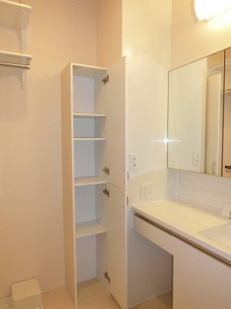 洗面設備　同建物別室画像です。