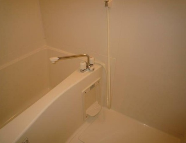 バス・シャワールーム　バスルーム