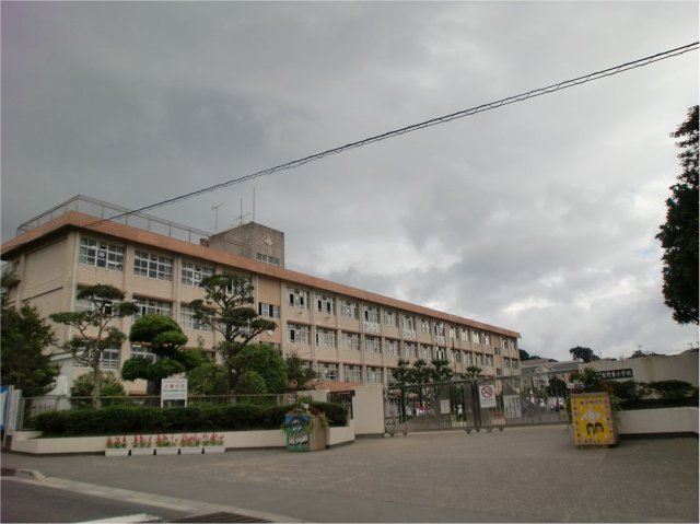 小学校　吉野東小学校（小学校）まで2000m