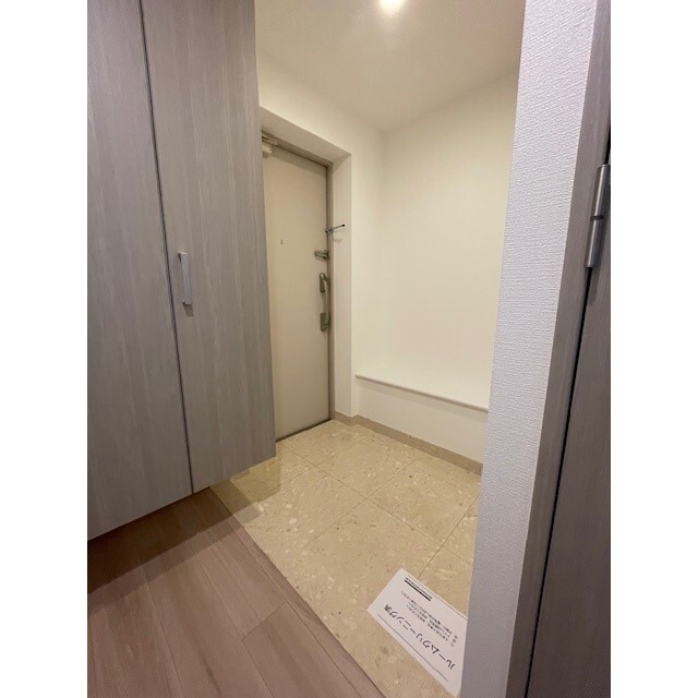 玄関　同タイプ別部屋の写真です