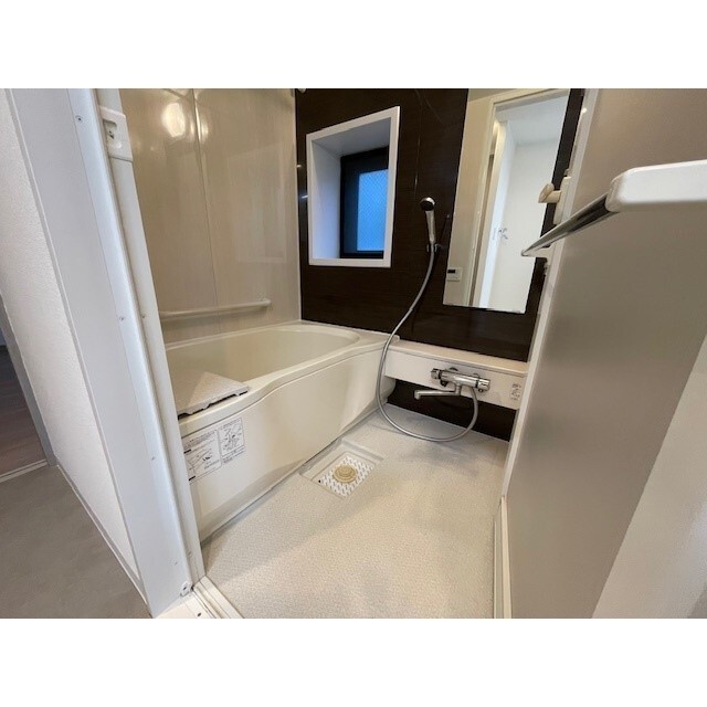 バス・シャワールーム　同タイプ別部屋の写真です