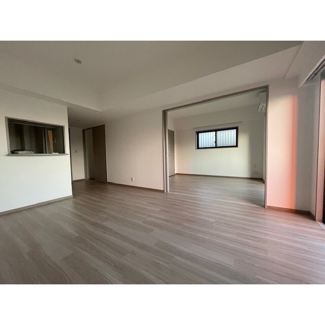 居室・リビング　同タイプ別部屋の写真です