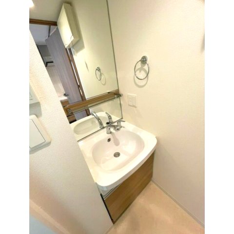 洗面設備　※同マンション　同間取り　反転タイプ　参考写真
