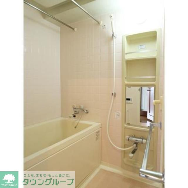 バス・シャワールーム　※写真は同タイプ住戸です。