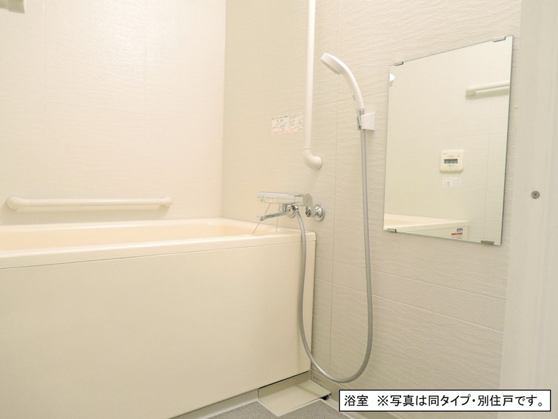 バス・シャワールーム　日々の疲れを癒すお風呂です♪
