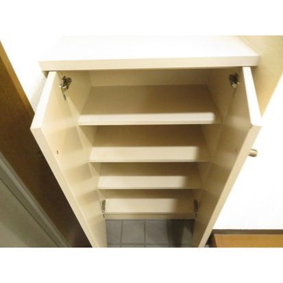 玄関　☆収納付き玄関☆