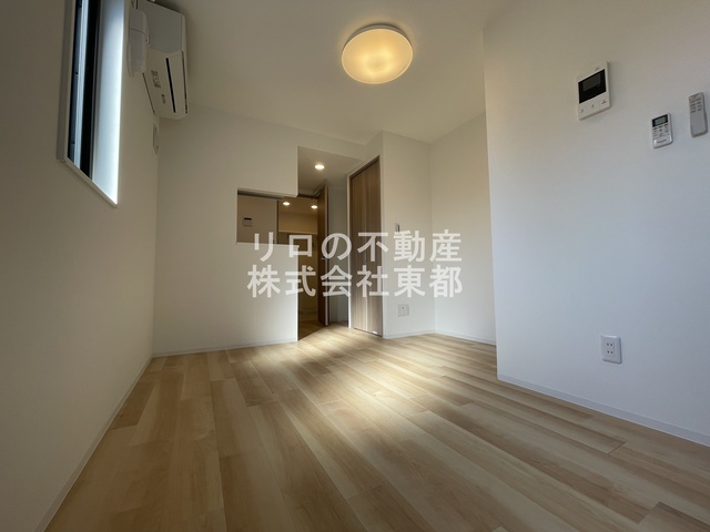 居室・リビング　広いリビングでゆったりくつろげる憩いの空間♪