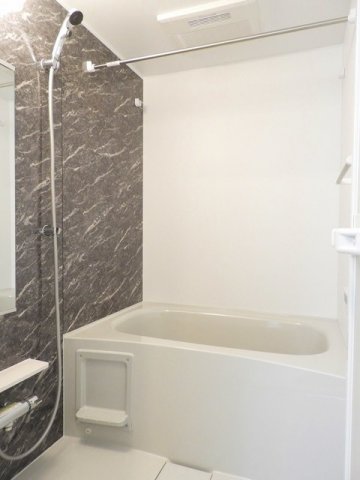 バス・シャワールーム　きれいなお風呂です