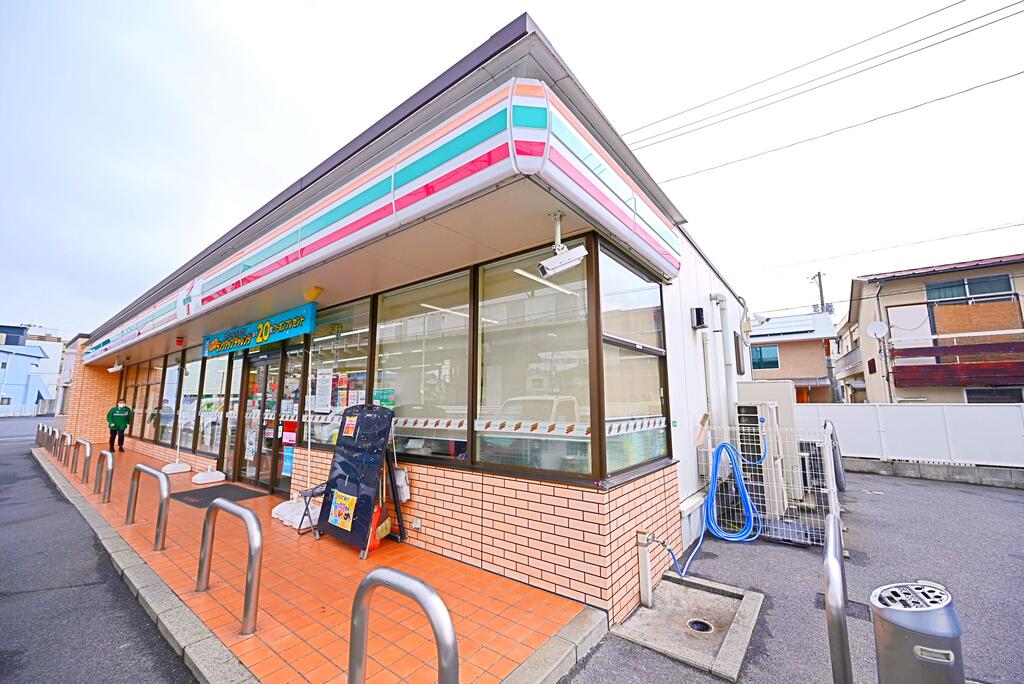 コンビニ　セブンイレブン広島新大州橋店（コンビニ）まで902m