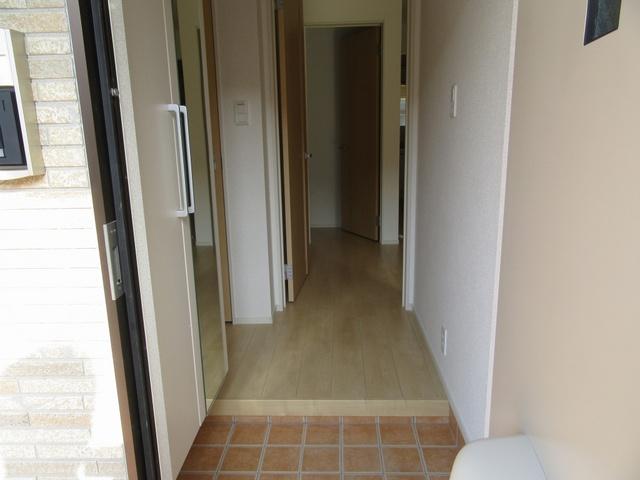 玄関　広いスペースの玄関です＊