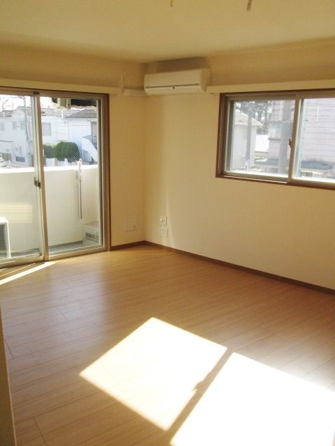 居室・リビング　★明るい洋室★